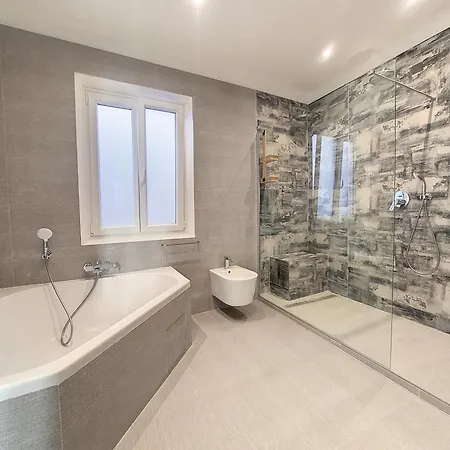 Apartment Nestor&jeeves - Brise De - Balcony - *